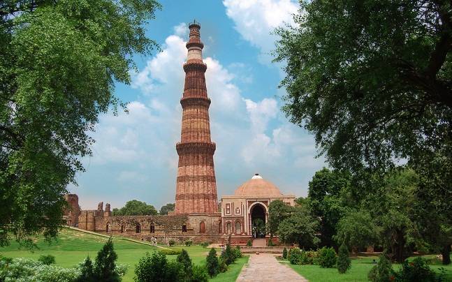 Qutub Minar: A Must-Visit Historical Landmark