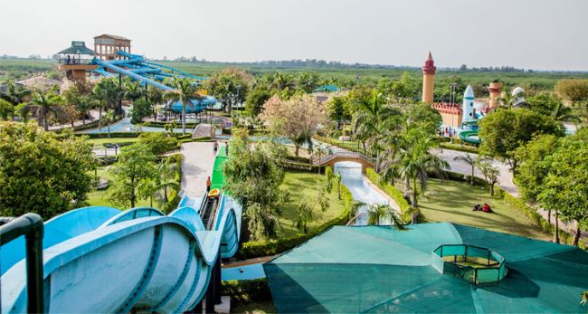 Dolphin Water Park, Agra: The Ultimate Family Fun Destination