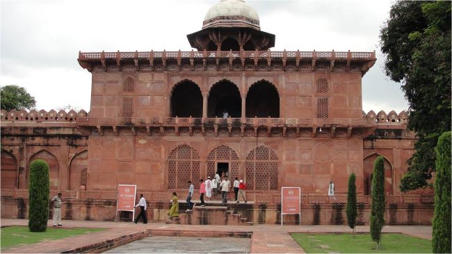 Taj Museum, Agra: A Glimpse into Taj Mahal’s History