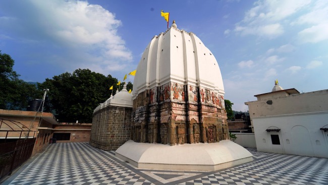 Bharat Mandir, Rishikesh: A Sacred Sanctuary of Lord Vishnu