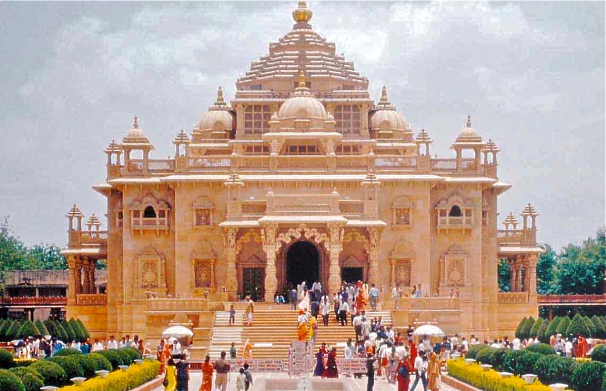 4 Nights 5 Days Gujarat Tour Package: Exploring the Divine and Cultural Gems of Gujarat