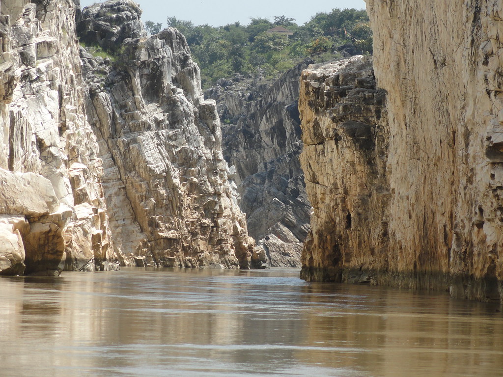 Boat Ride to Bhedaghat: A Scenic Adventure in Jabalpur