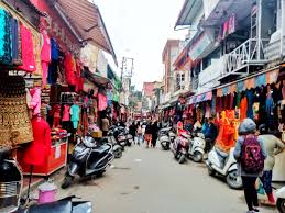 Paltan Bazar: The Heart of Dehradun's Shopping Scene