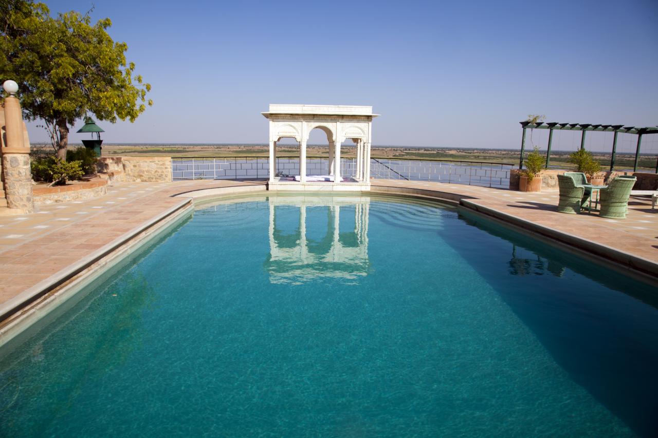 Sardar Samand Lake Palace: A Regal Retreat in Jodhpur