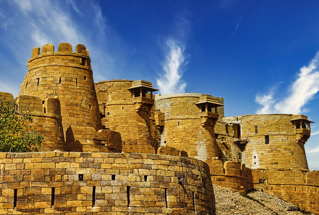 Explore Jodhpur & Jaisalmer: A Desert Adventure