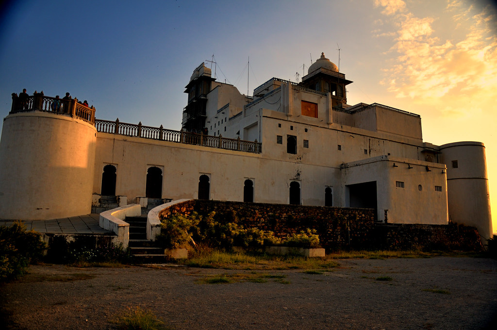 Sajjangarh Palace: The Monsoon Palace of Udaipur